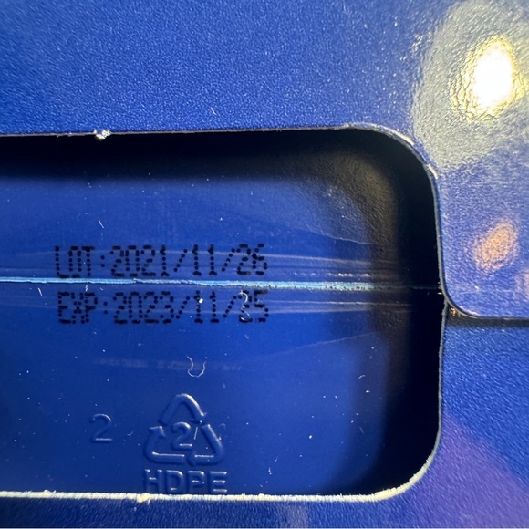 NWT. Disney 50th anniversary foaming soap dispenser cast of classic characters - Picture 8 of 12